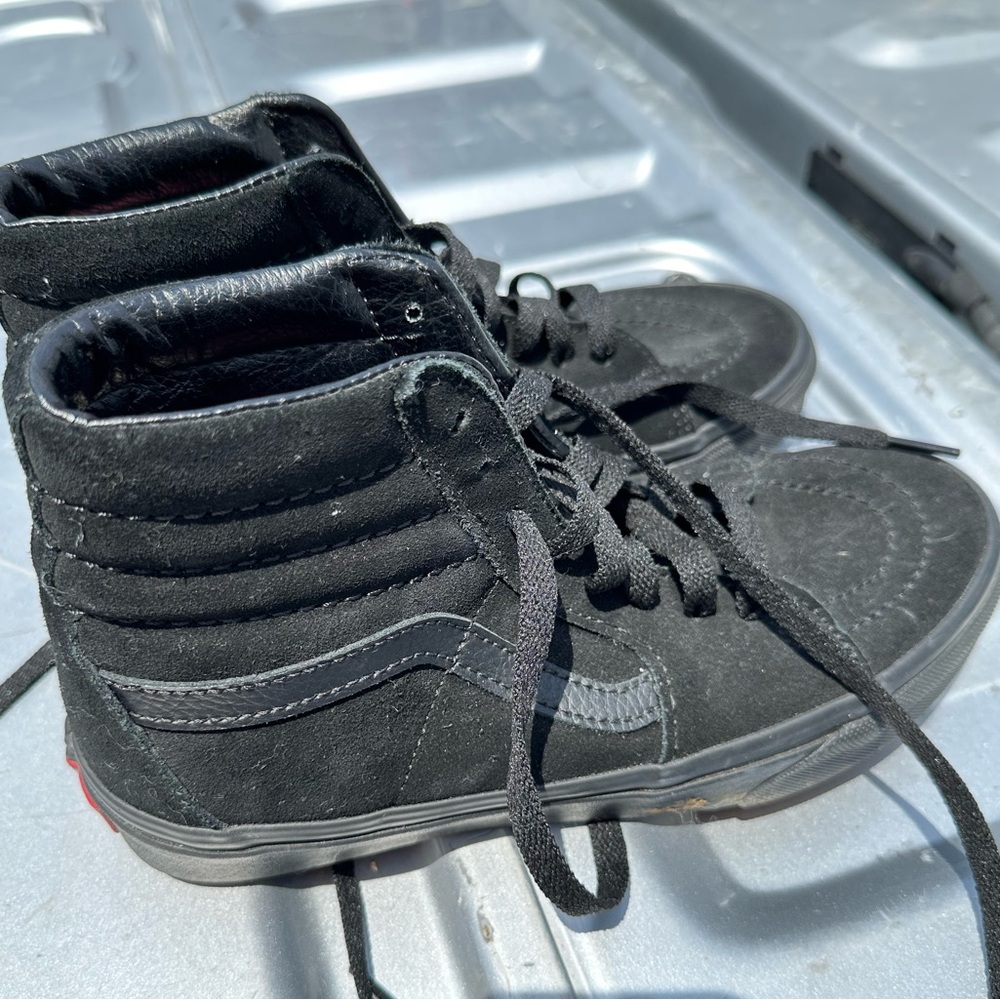 Hightop vans skater shoes
